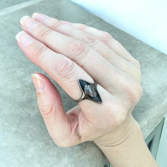 Vintage Sterling Silver Sorority Crest Ring Black Enamel Marquise Shield 925 7 - Picture 2 of 4